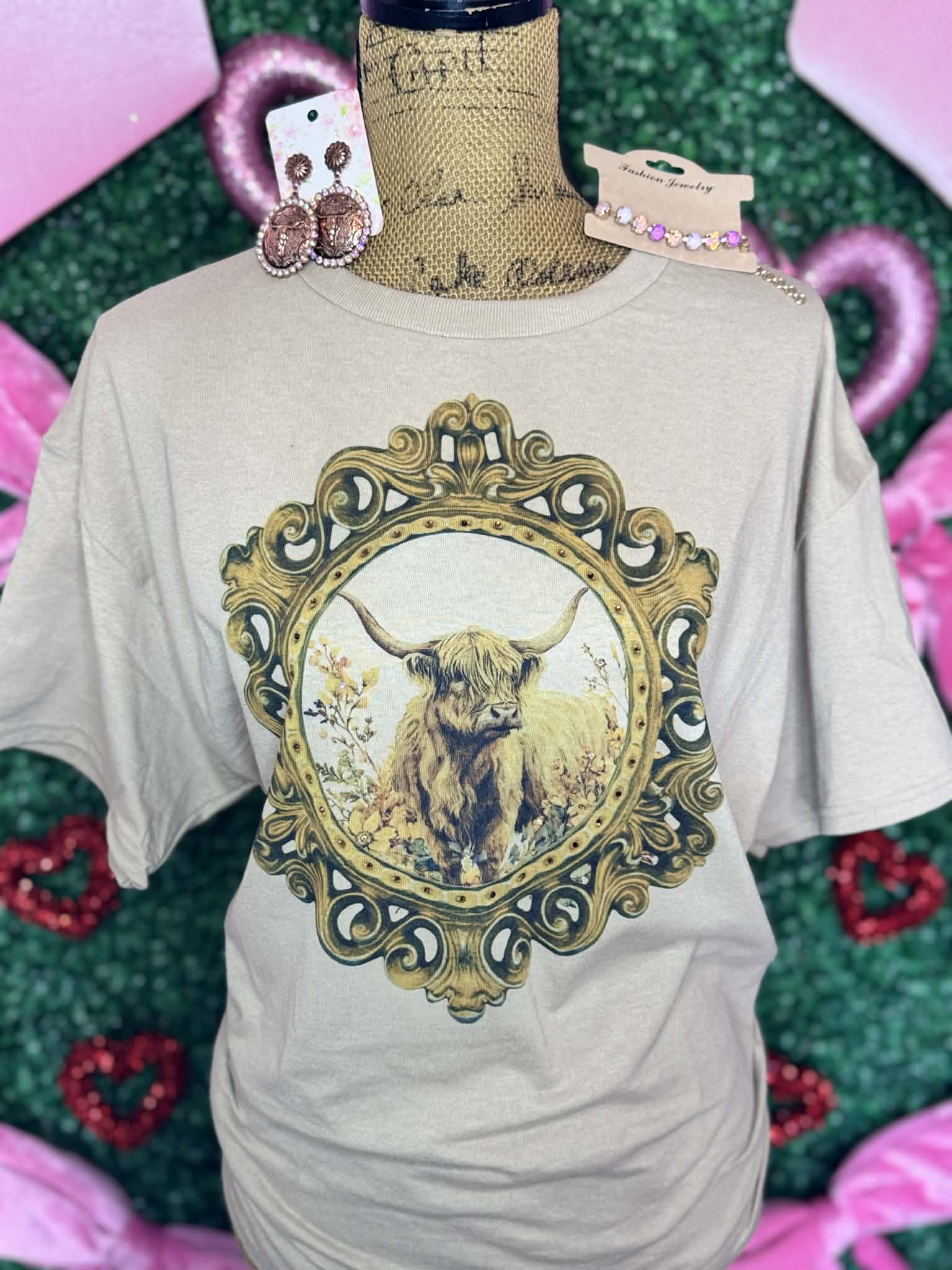 Highland Cow Vintage Frame T-shirt